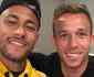 Em viagem a Barcelona, Neymar visita Arthur e ex-companheiros de clube