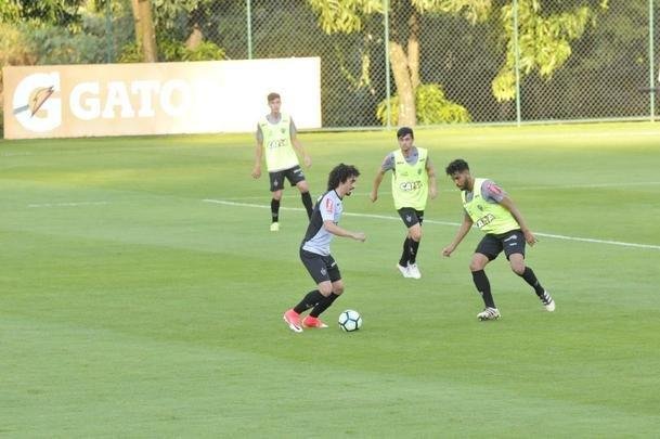 Com Fred em campo, jogadores do Atltico se reapresentaram na tarde desta segunda-feira