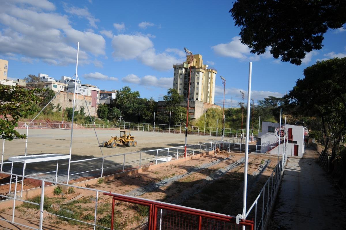 Tradicional clube amador de BH, Santa Cruz abriu espao para Marta no comeo da carreira