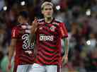 Flamengo vence Bragantino com 'hat trick' de Pedro e encerra jejum