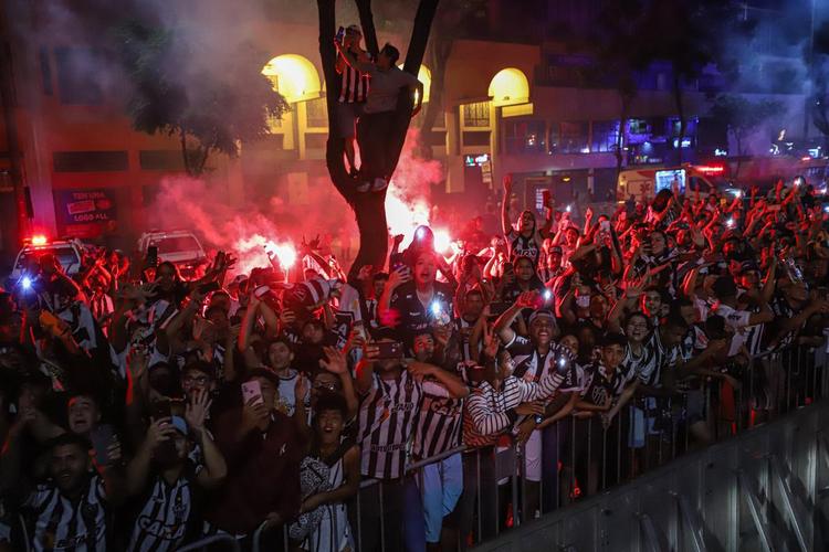 Bastidores da festa do Atlético em comemoração ao título brasileiro