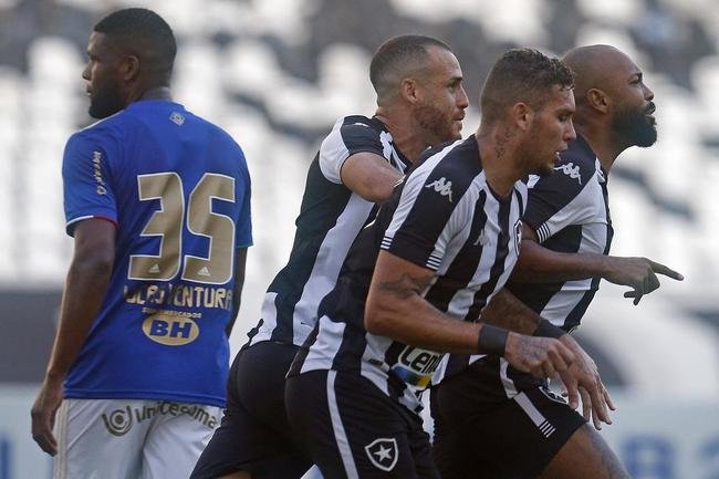 No Engenho, Botafogo e Cruzeiro empatam por 3 a 3, em duelo pela 11 rodada da Srie B