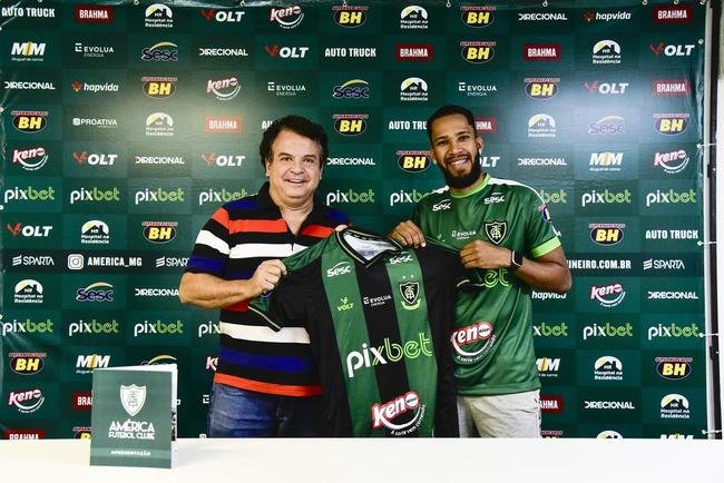 Atacante Everaldo foi apresentado nesta quinta-feira (19) como novo refor�o do Am�rica para a temporada de 2022