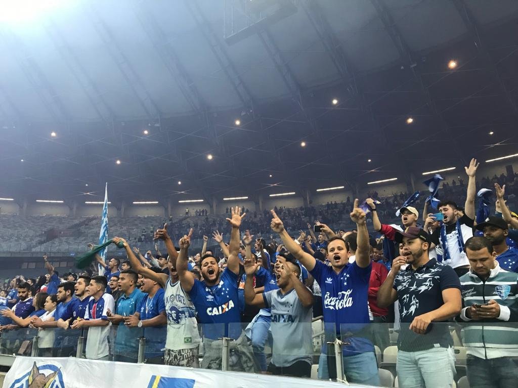 Torcida do Cruzeiro durante a partida contra o Internacional, no Mineiro, pela semifinal da Copa do Brasil