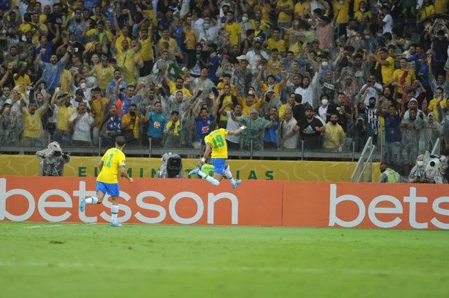 Brasil goleou o Paraguai por 4 a 0 no Mineiro, em BH, pelas Eliminatrias da Copa do Mundo, com gols de Raphinha, Philippe Coutinho, Antony e Rodrygo