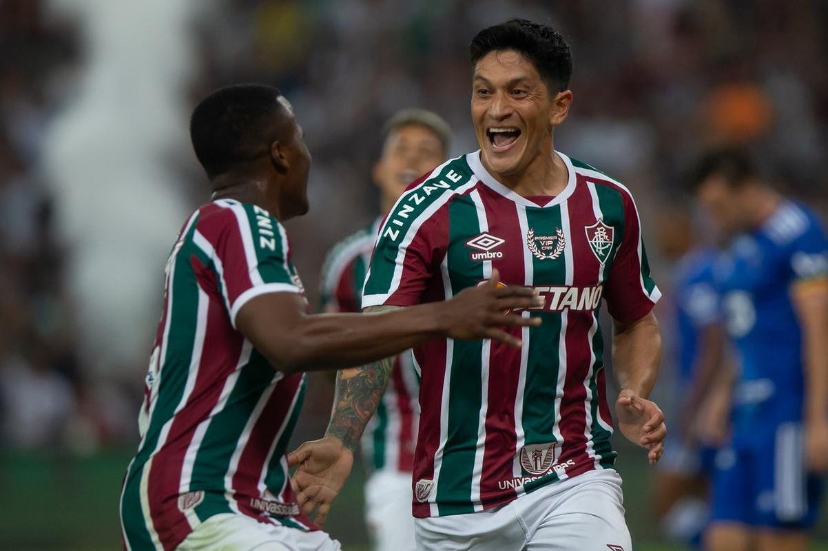 Cano marcou o gol da vitria do Fluminense: 2 a 1
