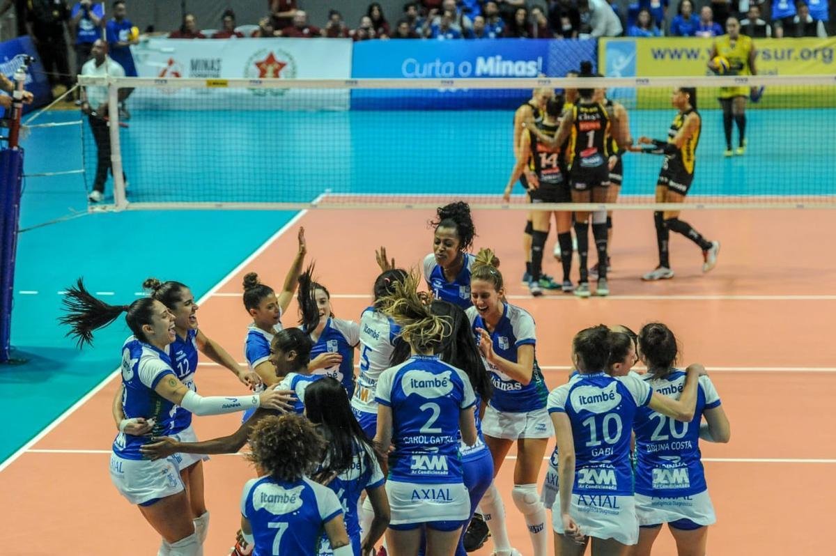 Minas venceu o Praia Clube por 3 sets a 0, neste sbado, na Arena JK