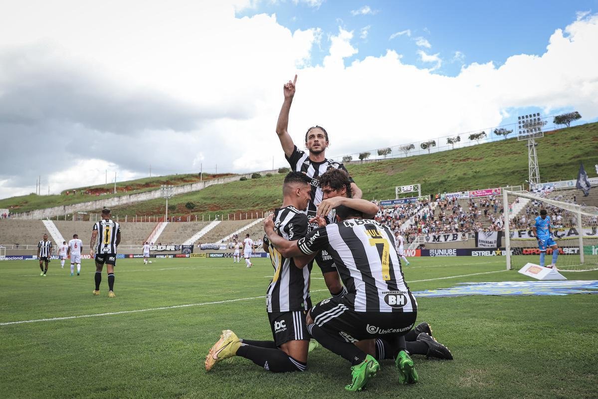 Tombense x Atltico: fotos do jogo pelo Campeonato Mineiro