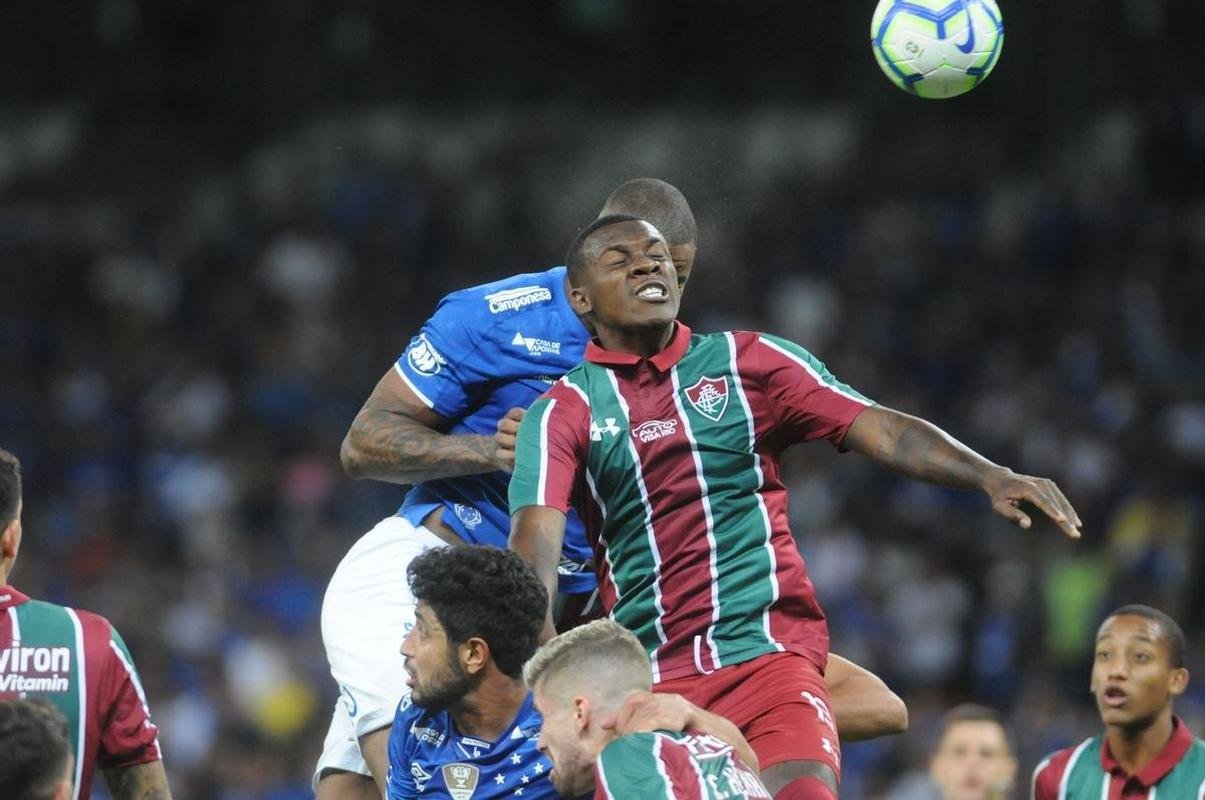 Cruzeiro voltou para o tudo ou nada no segundo tempo e chegou ao empate aos 13 minutos, com gol de cabea de Thiago Neves, aps assistncia de Ariel Cabral