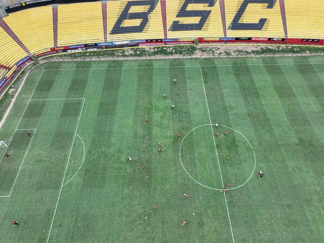 Atlético treina em Guayaquil antes do jogo contra o Emelec