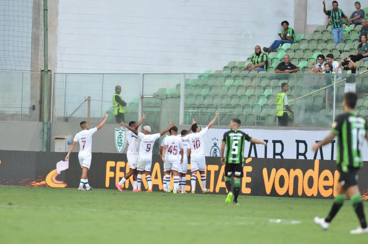 Amrica foi derrotado por 3 a 0 pelo Fluminense neste sbado (15/4), no Independncia, pela 1 rodada do Campeonato Brasileiro