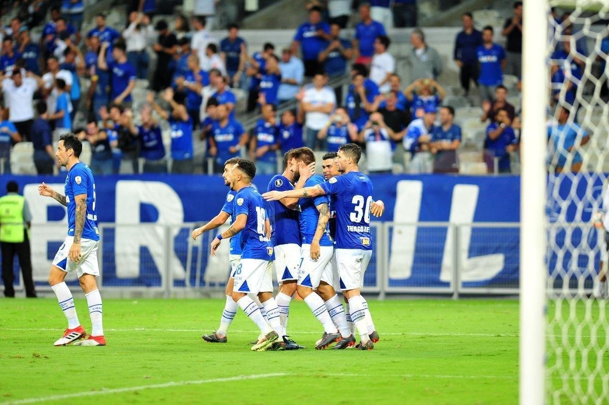 Cruzeiro vence La U por 7 a 0, assume segundo lugar do grupo na Libertadores e segue vivo na disputa