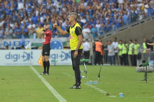 Fotos do primeiro clssico da final do Mineiro, entre Cruzeiro e Atltico, no Mineiro