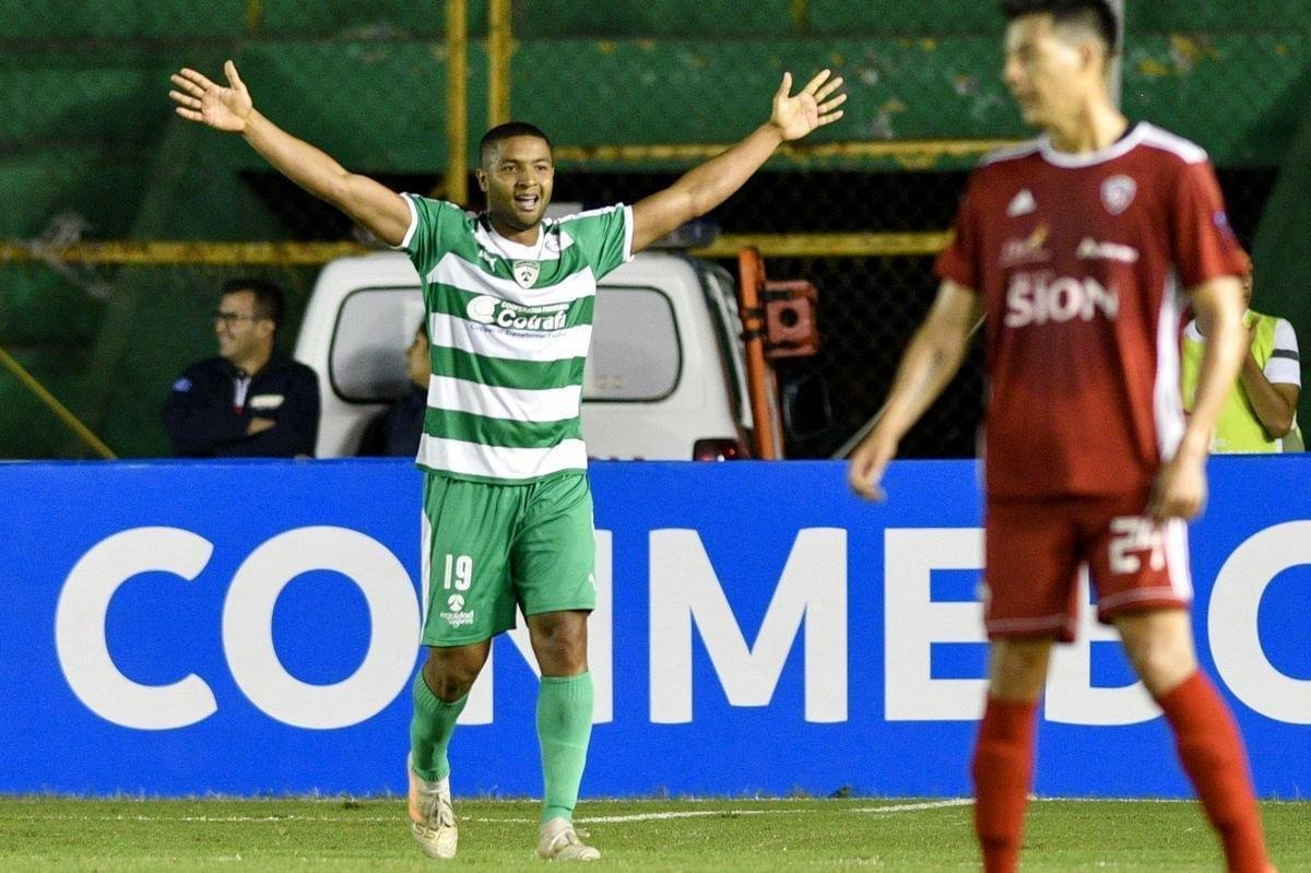 Ethan Gonzlez - O atacante de 26 anos marcou nos dois jogos das oitavas de final da Sul-Americana, nas duas vitrias de La Equidad sobre o Royal Pari, da Bolvia. Ele chegou ao time nesta temporada e j soma cinco gols em 11 jogos.
