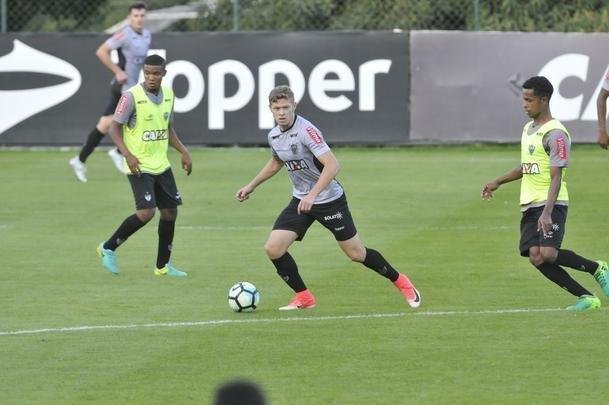 Com Fred em campo, jogadores do Atltico se reapresentaram na tarde desta segunda-feira