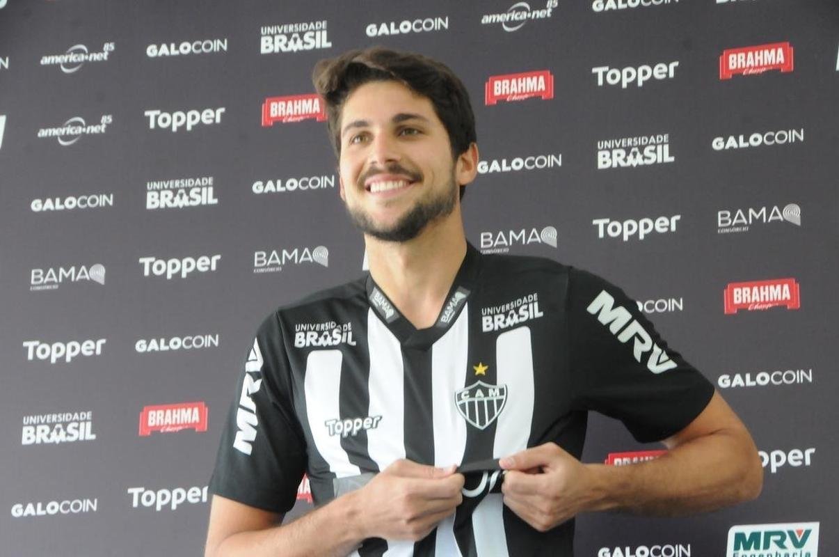 Defensor Igor Rabello deixou o Botafogo para assinar por cinco anos com o Atltico 