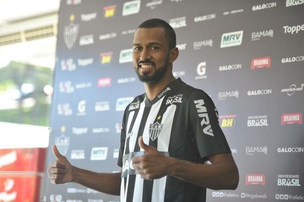 Imagens da apresentao de Maicon Bolt no Atltico