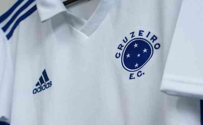 Camisa branca do Cruzeiro foi usada pela ltima vez no amistoso contra o Bragantino