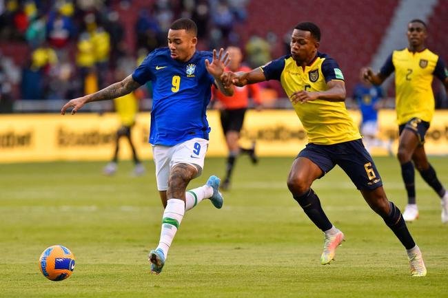 Brasil empatou com Equador em Quito, em jogo com arbitragem confusa 