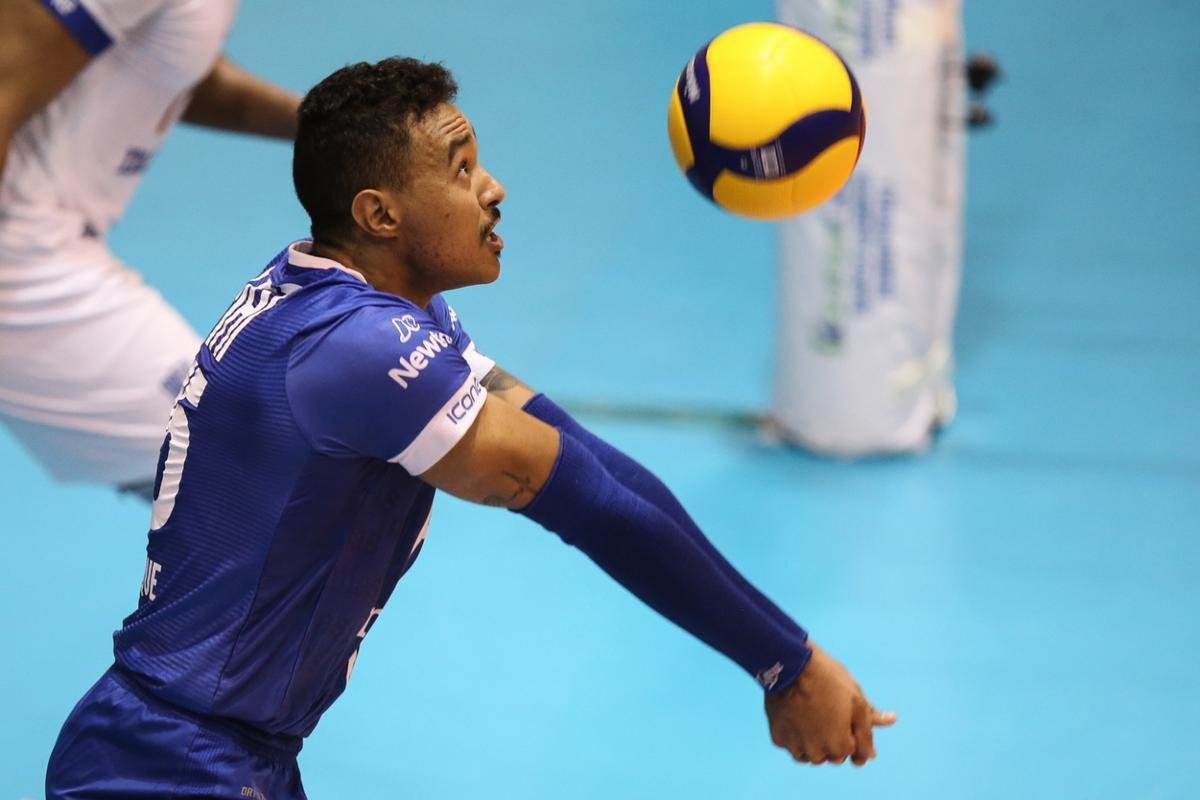 Taubat venceu o Minas por 3 a 2 no primeiro jogo da final da Superliga Masculina