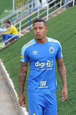 Fotos da apresentao de Adilson Batista como novo tcnico do Cruzeiro. Tcnico teve reunio com jogadores na Toca da Raposa II, falou com a imprensa e depois comandou seu primeiro treino