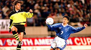 Bebeto durante final do Mundial contra o Borussia Dortmund