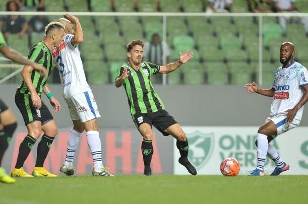 Fotos da partida entre Amrica e URT, no Independncia, pela sexta rodada do Campeonato Mineiro