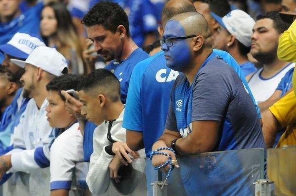Fotos da torcida cruzeirense, no Mineiro, na partida contra o Inter, pela semifinal da Copa do Brasil