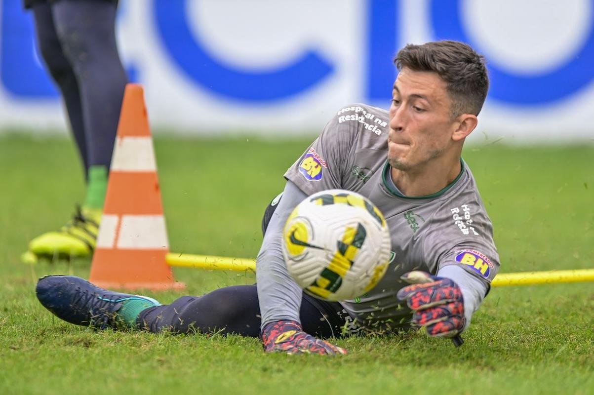 Amrica treina nesta segunda-feira (31/10), no CT Lanna Drumond, focado na partida contra o Internacional