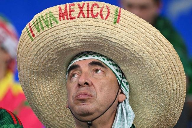 Imagens da torcida no jogo entre Mxico e Polnia pelo Grupo C da Copa do Mundo.