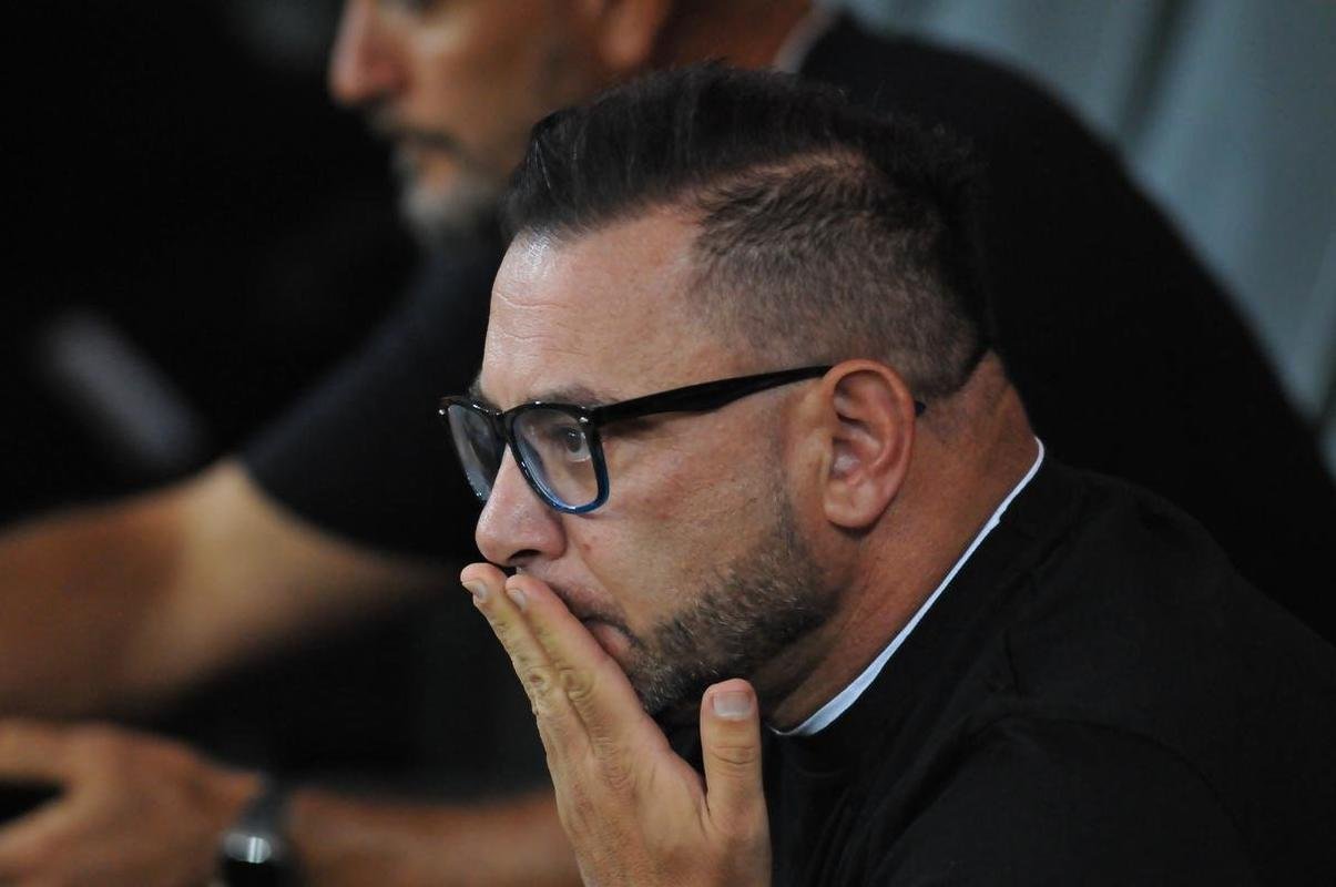 Fotos do jogo entre Atltico e Ava, pelo Campeonato Brasileiro