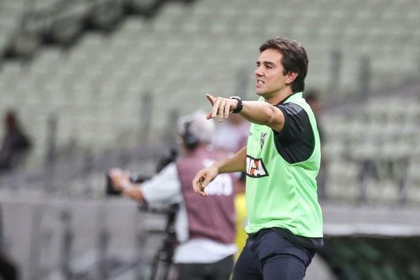 Veja imagens do empate entre Ferroviário-CE e Atlético no Castelão