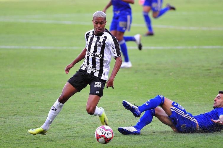 Fotos do clssico do centenrio, entre Cruzeiro e Atltico, no Mineiro, em Belo Horizonte, pela nona rodada do Campeonato Mineiro