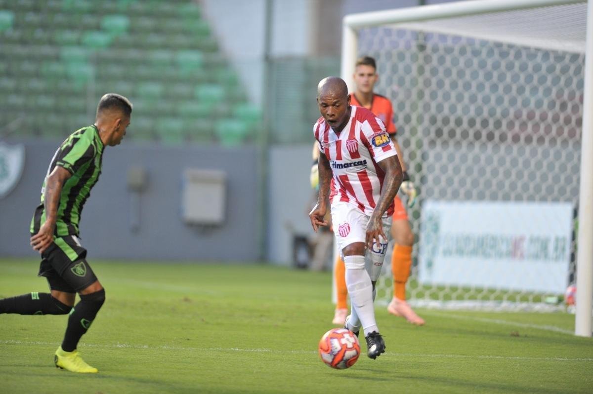 Veja fotos do jogo entre Amrica e Villa Nova