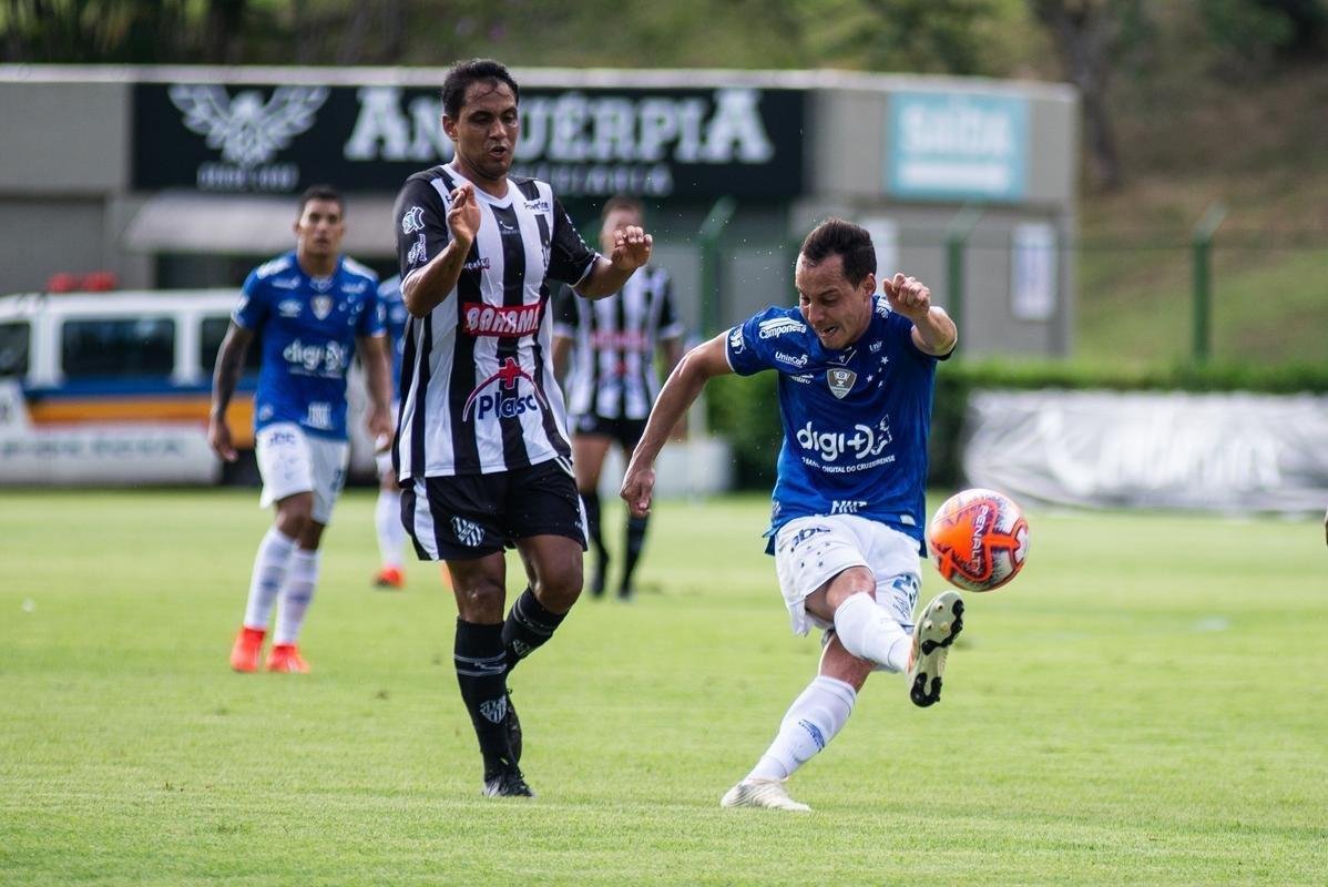 Fotos do jogo entre Tupi e Cruzeiro, em Juiz de Fora, pela dcima rodada do Campeonato Mineiro