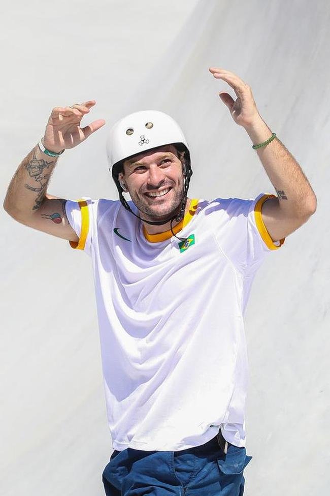 Pedro Barros conquistou a medalha de prata no skate park e vibrou muito com p�dio in�dito na modalidade que estreou nos Jogos de T�quio