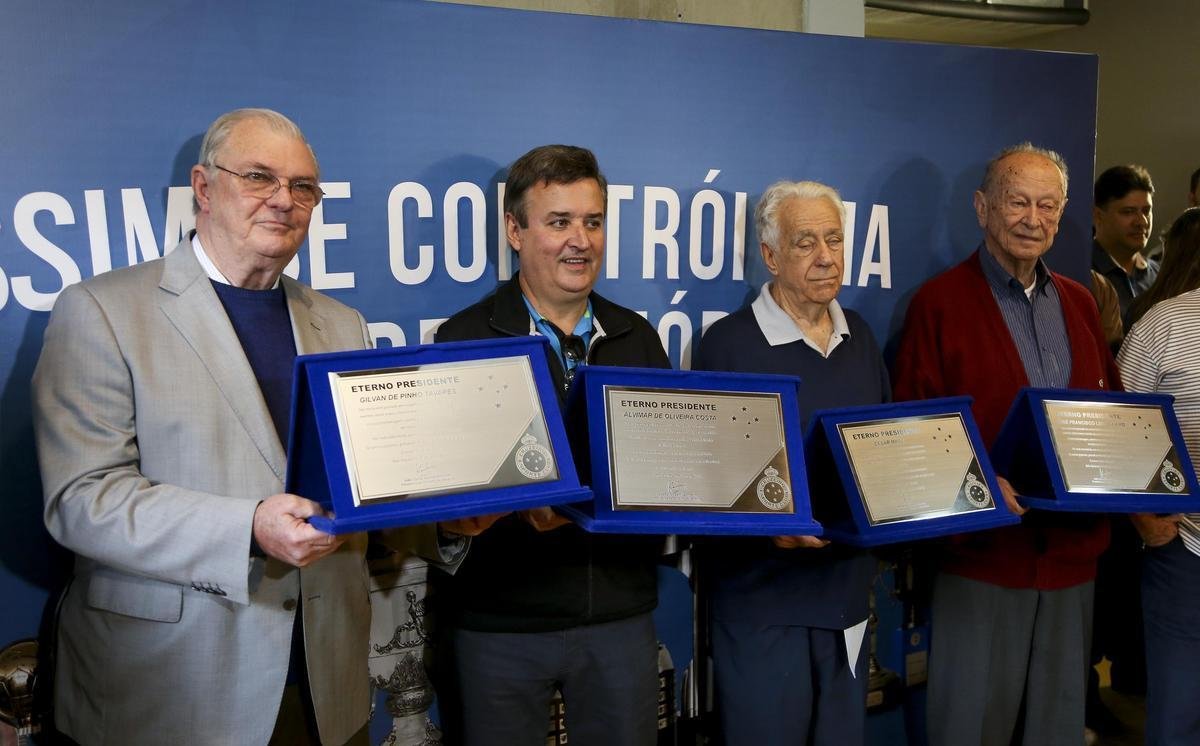 Jogo Trplice Coroa x dolos Eternos, no Mineiro