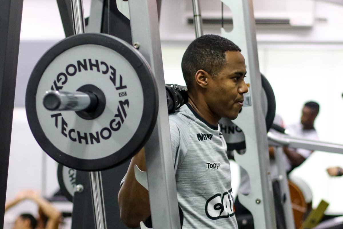 Veja fotos dos jogadores do Atltico no dia da reapresentao