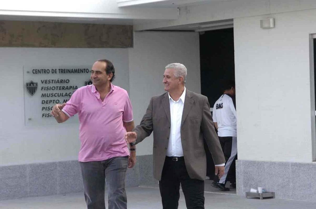 Eduardo Maluf, que havia deixado o Cruzeiro, assinou para ser o diretor de futebol do Atltico