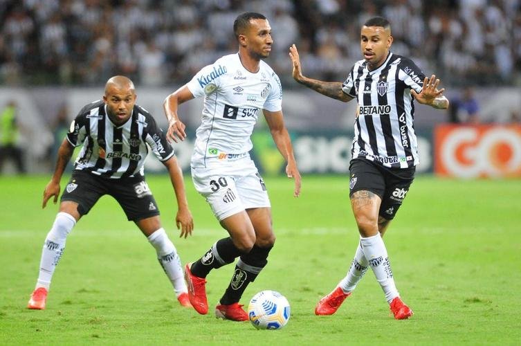 Fotos do jogo entre Atltico e Santos, no Mineiro, pela 26 rodada da Srie A do Campeonato Brasileiro