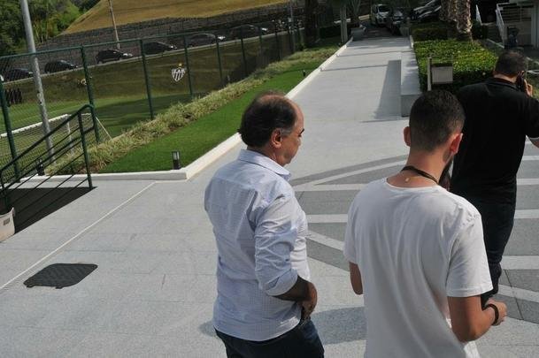 Tcnico Marcelo Oliveira deu entrevista de despedida na Cidade da Galo