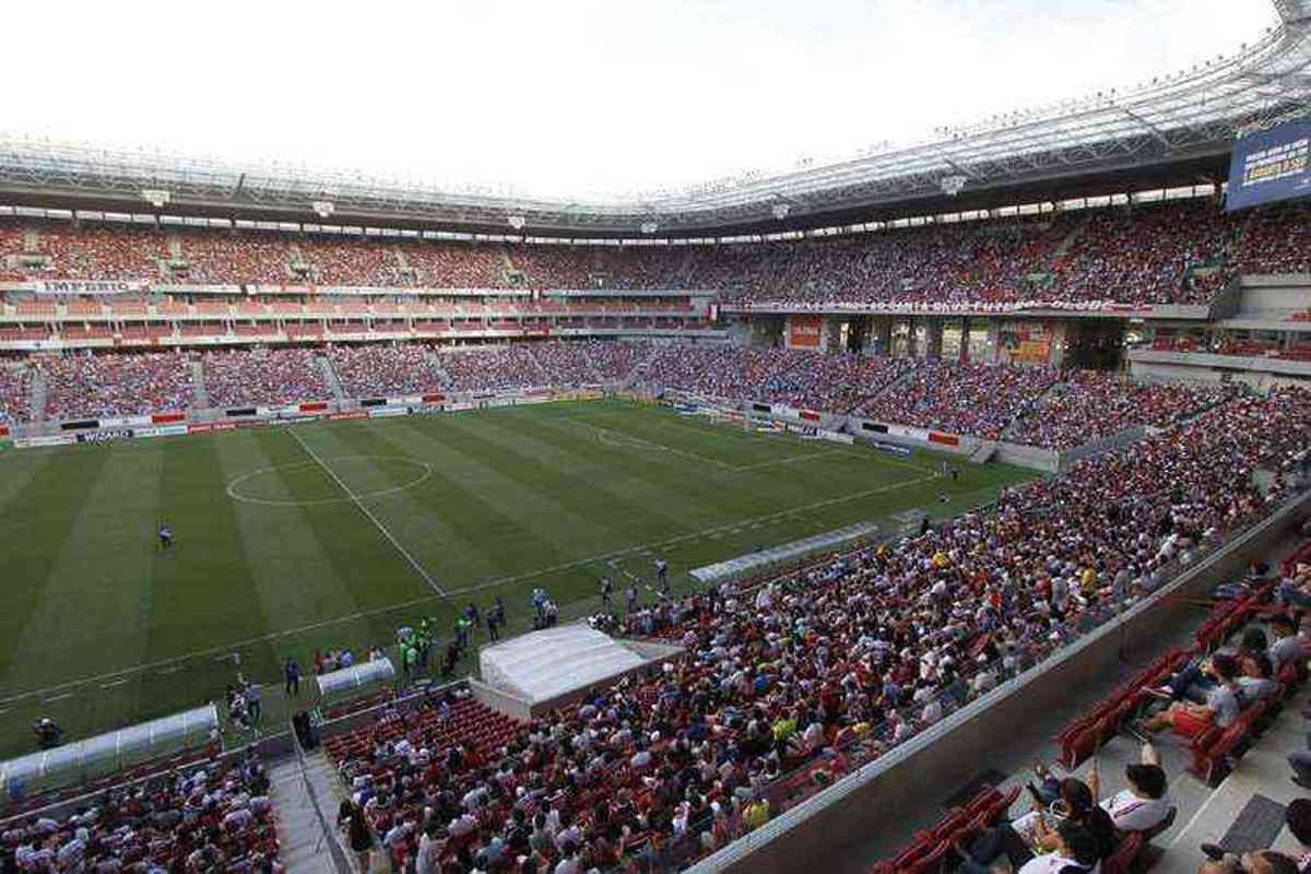 Arena Pernambuco - R$ 532,6 milhes em 2014. Capacidade:  46 mil
