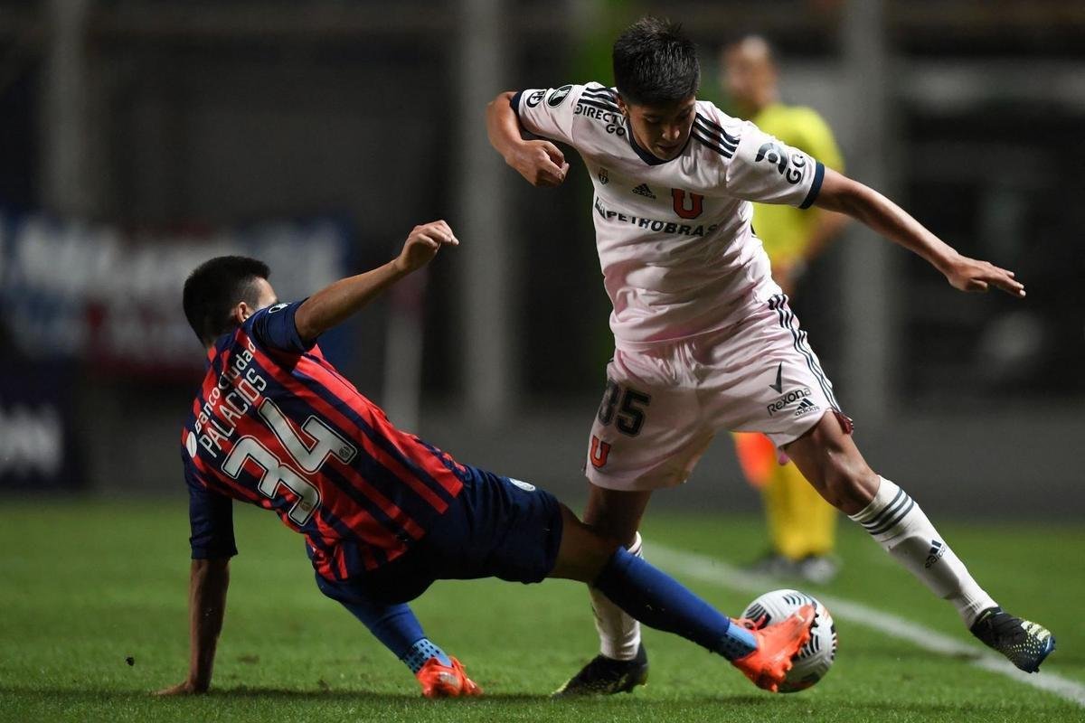 2021 - Universidade de Chile (CHI) e San Lorenzo (ARG) empataram por 1 a 1 no Chile. Na volta, vitria dos argentinos por 2 a 0.