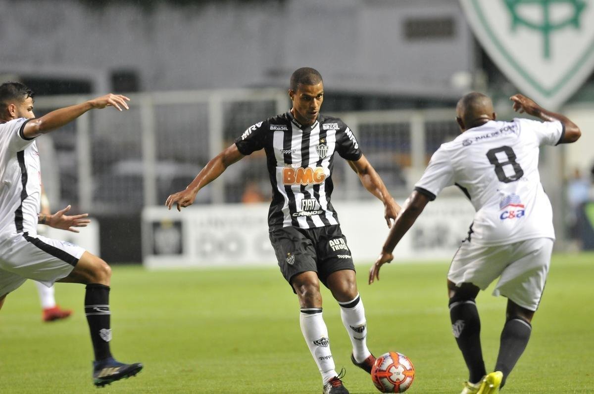 Em noite chuvosa no Independncia, reservas do Atltico batem o Tupi por 2 a 0