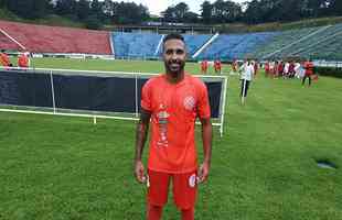 #32 - Fabinho Alves (Tupynambs) - 13 gols em 27 jogos - mdia de 0,48 por jogo.

O atleta tambm defendeu as cores do Sertozinho-SP nesta temporada
