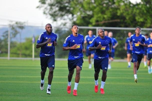Fotos da reapresentao do Cruzeiro na Toca da Raposa II