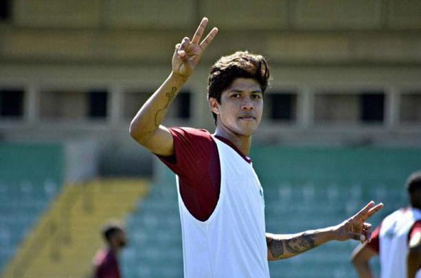 O Sport anunciou a contratação do meia Betinho, que estava no Figueirense
