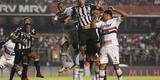 Atl�tico saiu atr�s, conseguiu virada com R�ger Guedes e Ricardo Oliveira, mas cedeu empate no Morumbi