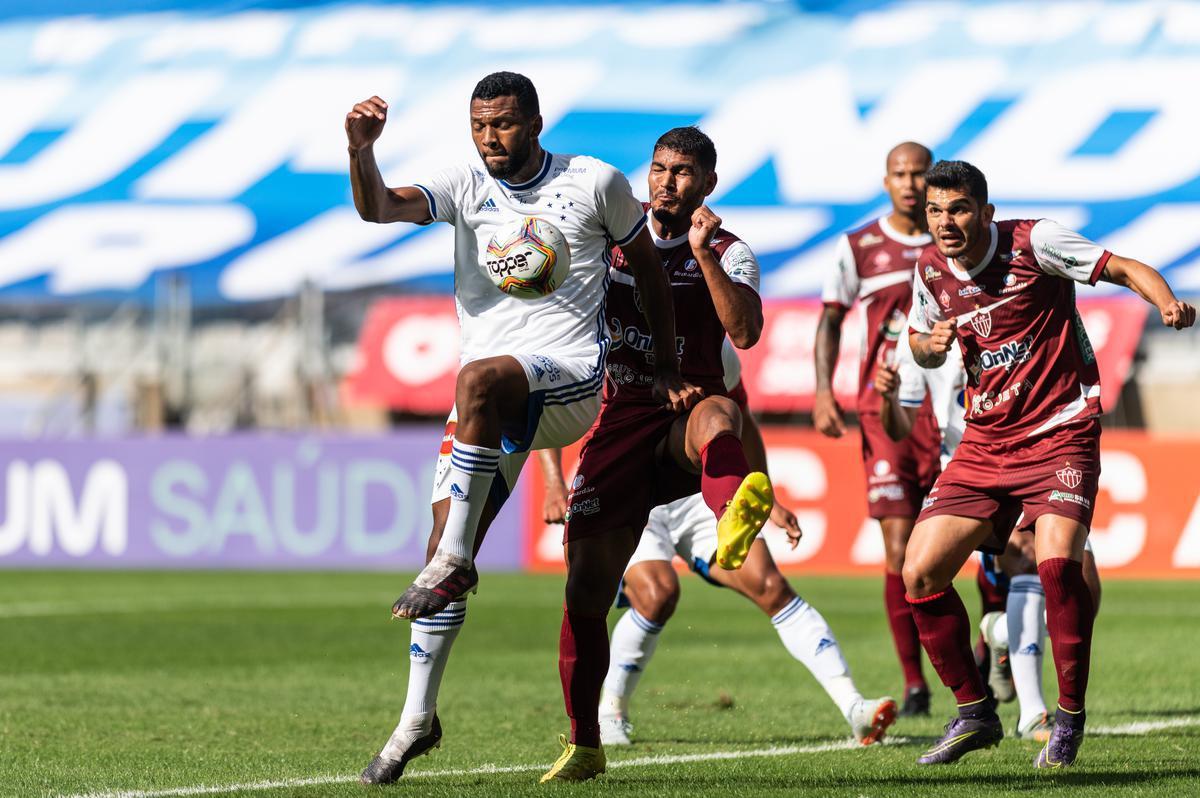 Fotos do jogo entre Cruzeiro e Patrocinense, no Mineirão, pela semifinal do Troféu Inconfidência