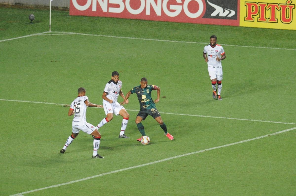 Fotos de Amrica x Vitria, no Independncia, pela 33 rodada